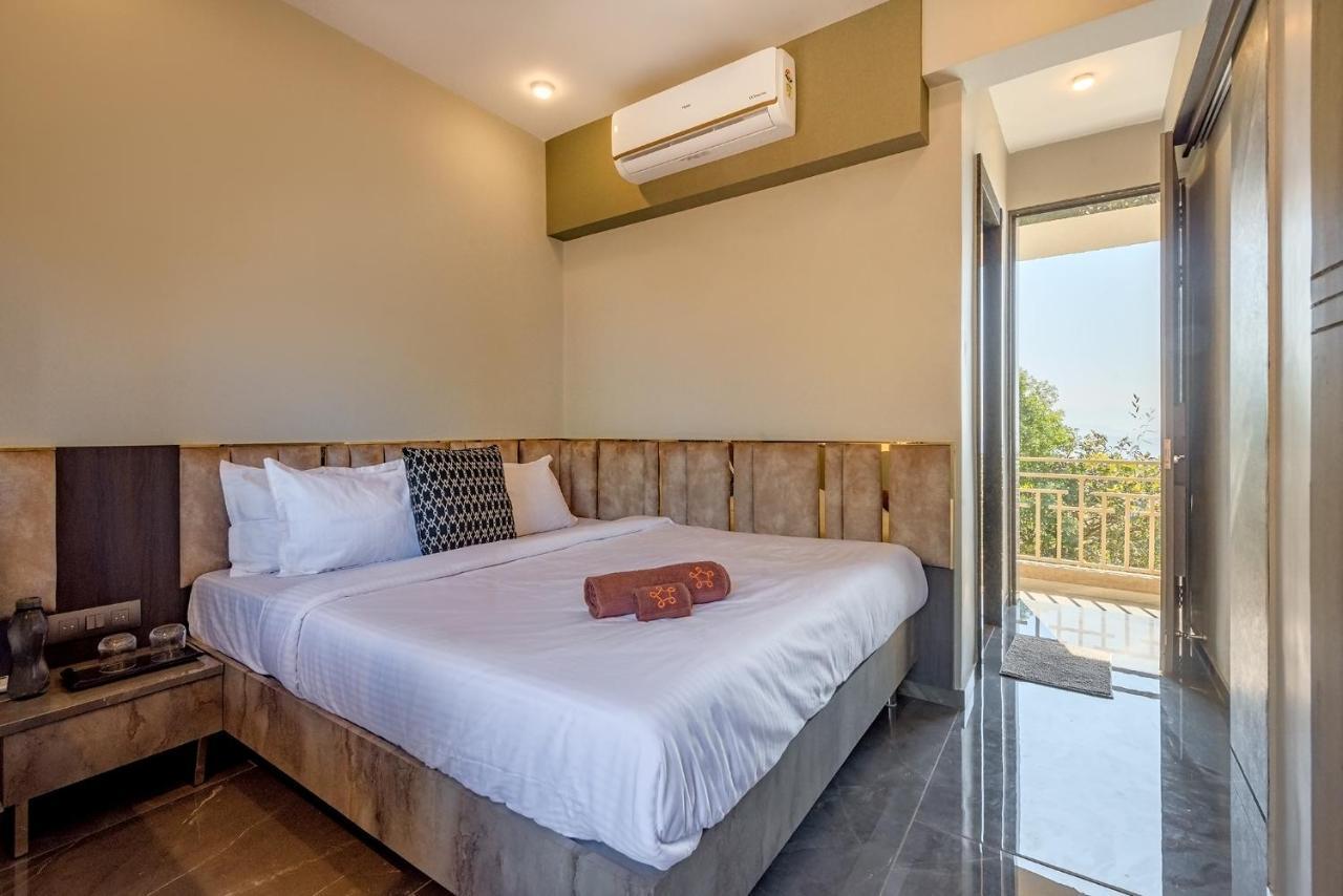Saffronstays Heavone Trio, Лонавала Екстериор снимка